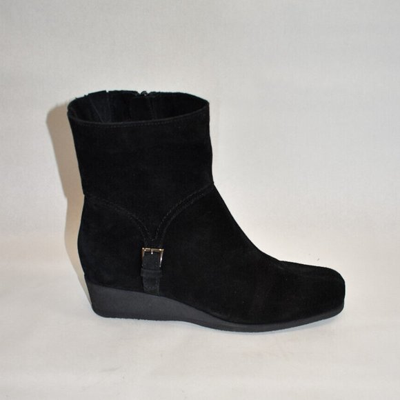 New! LA CANADIENNE Black Suede Sanford Wedge Ankle Boots 8 DD323 - Picture 2 of 7